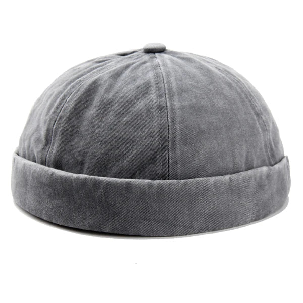 Adjustable unisex brimless cap made of washed cotton, comfortable casual headwear.