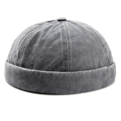 Adjustable unisex brimless cap made of washed cotton, comfortable casual headwear.