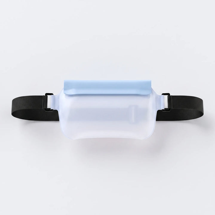 Close-up of the water-resistant fabric and robust zippers of the unisex outdoor fanny pack.