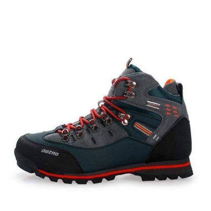 Durable unisex winter footwear, perfect for mountain trail hiking