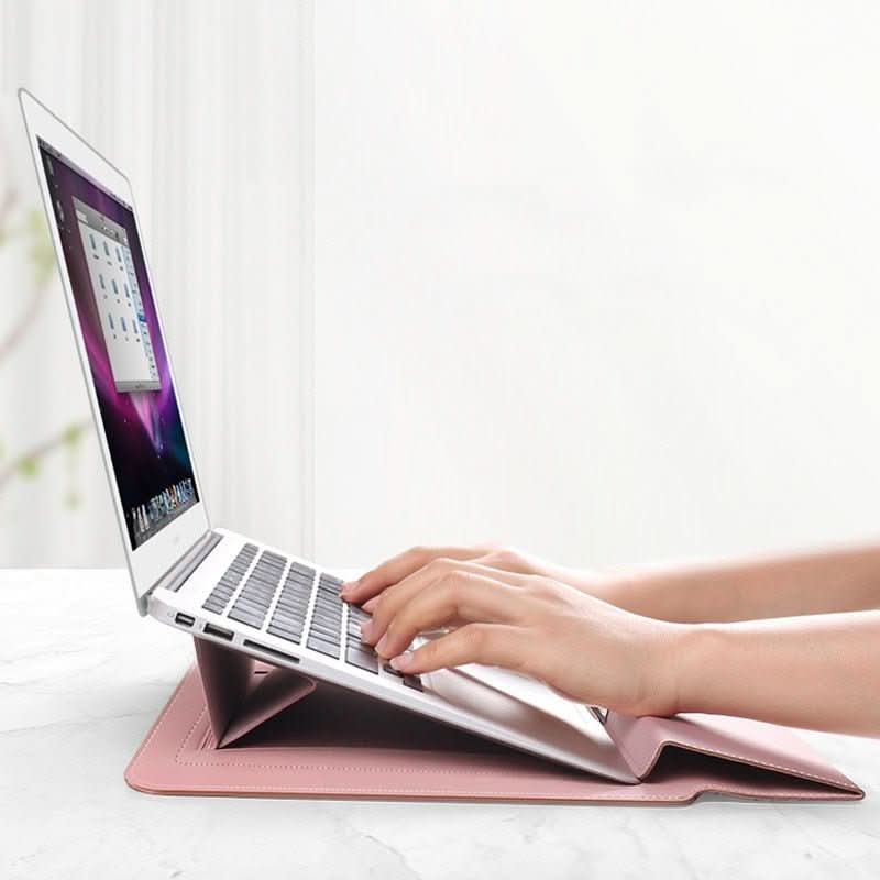 Shockproof computer bag FlexiGuard, securing laptop during travel, showing durable material.