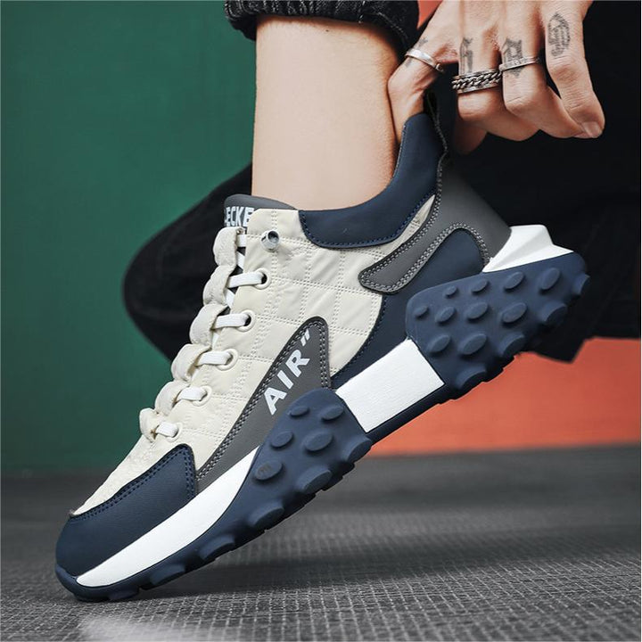 Stylish men's orthopedic sneakers, Valor, providing foot support & ideal for comfortable daily wear.