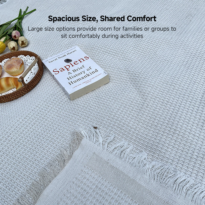 Travel-friendly checkered blanket, versatile for camping, picnics & home decor