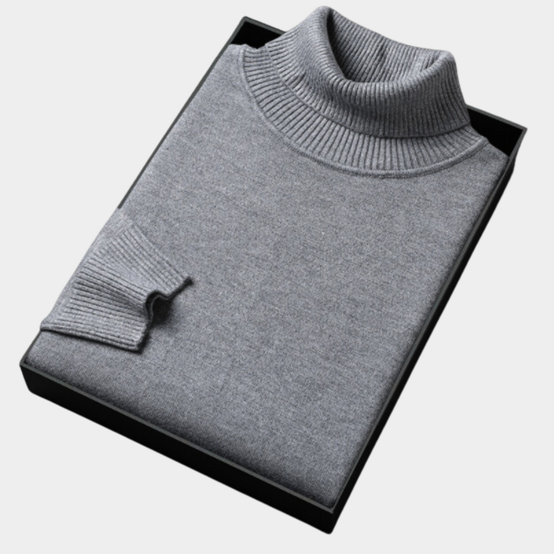 Men's stylish roll neck sweater in a vibrant bold color. Slim fit and elegant, ideal for autumn and winter outfits.