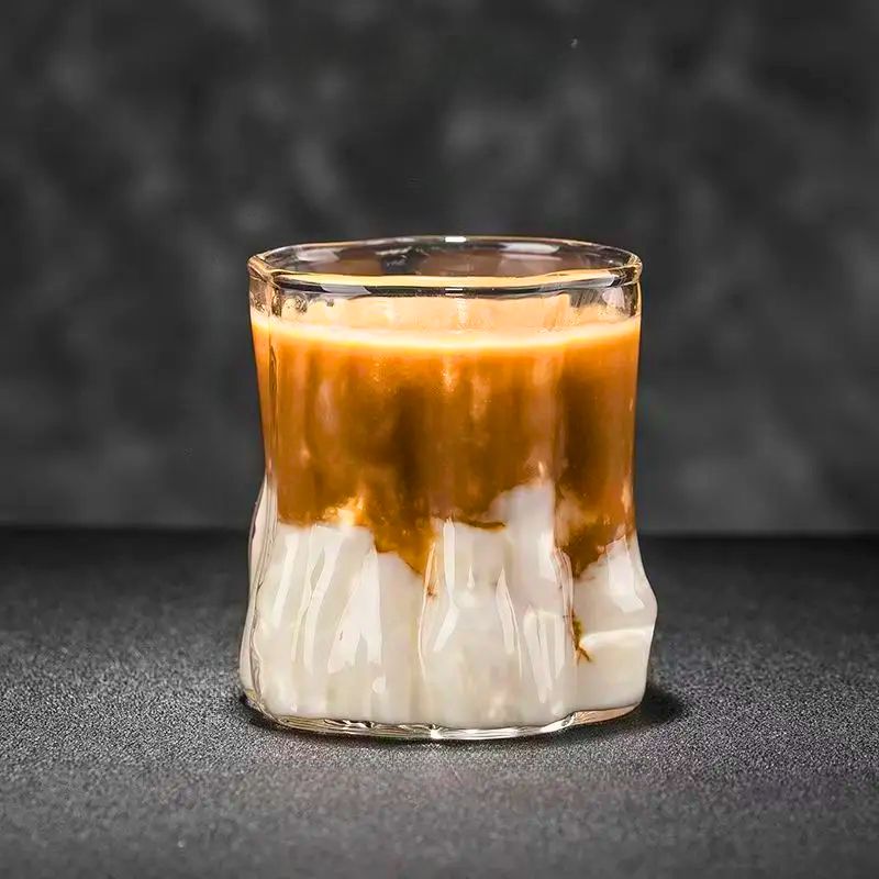 Borosilicate Japanese drinking glass with a beautiful vintage tree design. Ideal for a unique kitchenware collection.