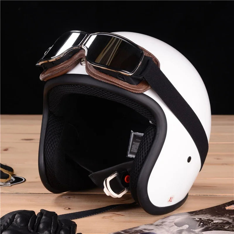 Retro vintage motorcycle goggles with UV protection & windproof design. Essential biker eyewear & riding gear.