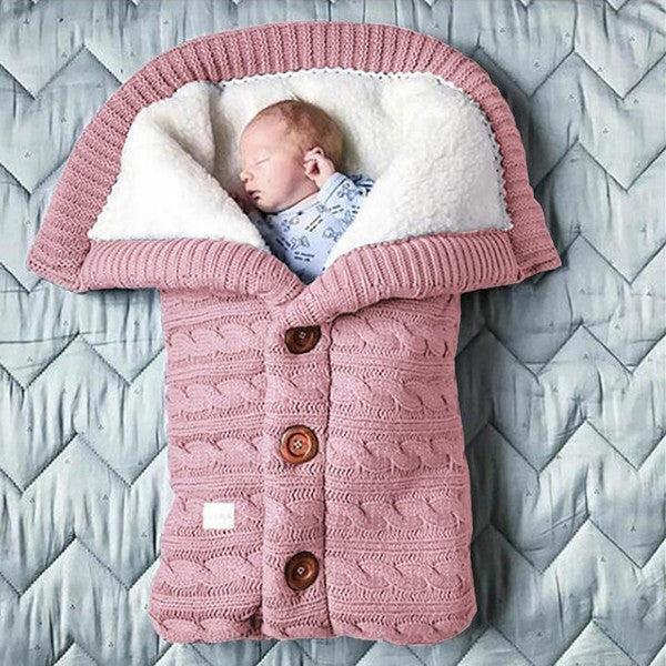 Versatile warm baby blanket for stroller & travel. Cozy fleece wrap, ideal for infants & nursery decor.