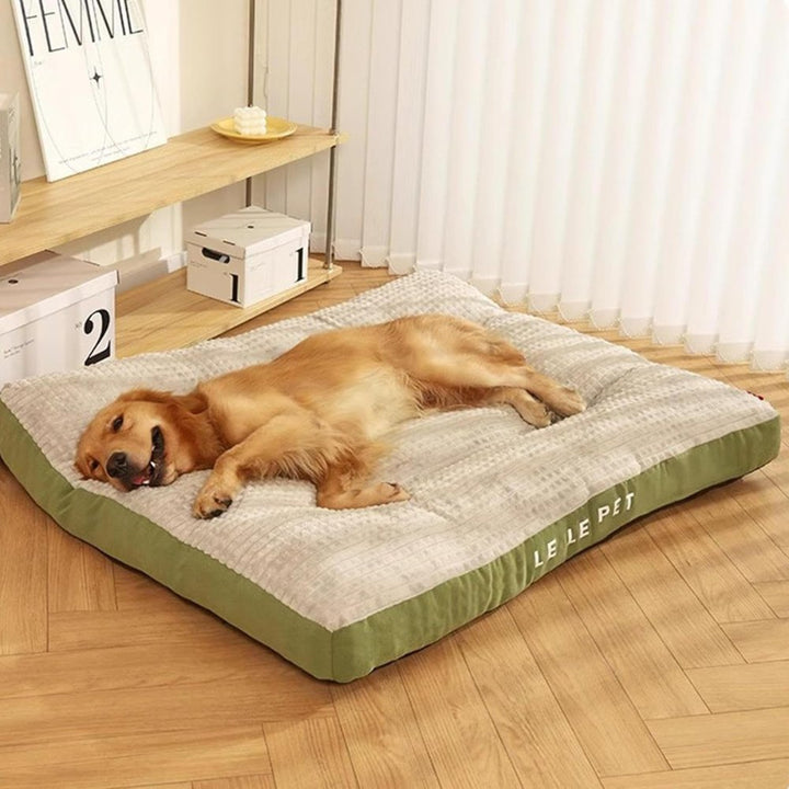 Large dog bed in warm fleece for superior pet comfort. Washable, cozy & supportive pet cushion.