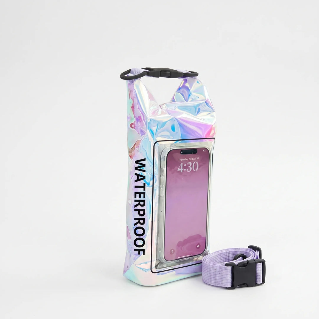 Outdoor gear: Dry bag for boating, kayaking & rafting. Protects phone & valuables from water.