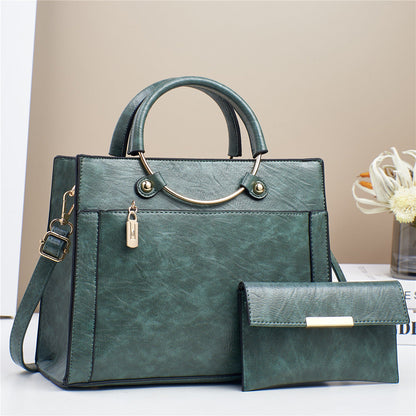 A complete women's 2-piece handbag set: a practical shoulder bag & compact crossbody purse.