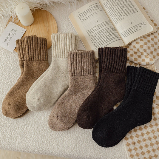 Women's 5 pack cozy, warm winter socks. Soft & comfortable for daily wear, perfect fall & winter footwear.