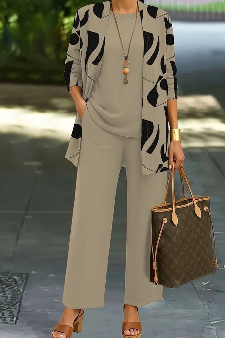 Comfortable women's abstract print 3-piece set, elegant loungewear & stylish for modern fashion.