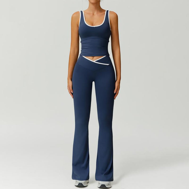 Stylish women's athletic two-piece set: capri leggings & matching sports bra for fitness.