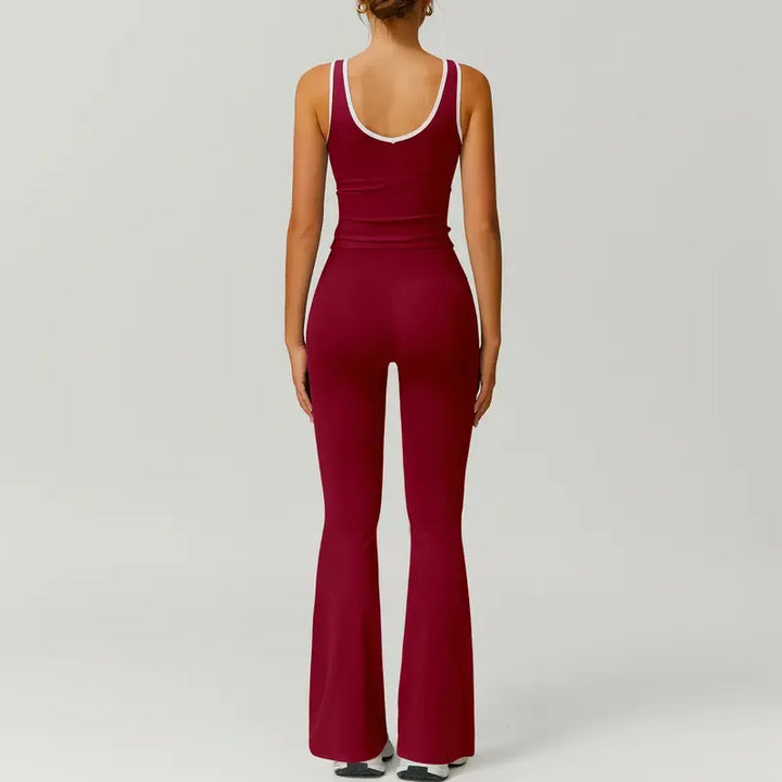Versatile women's two-piece activewear set, ideal for workouts, yoga, or everyday comfort.