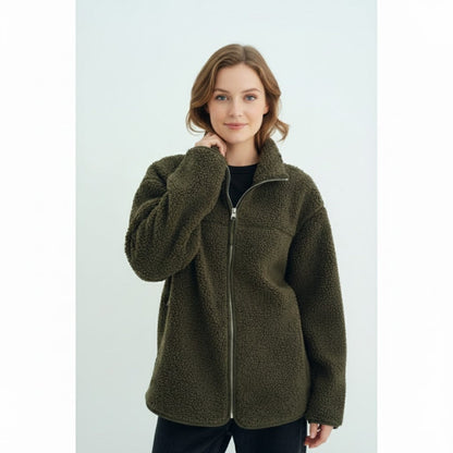Modern adaptive outerwear for moms: stylish maternity jacket & baby carrier jacket for any season.