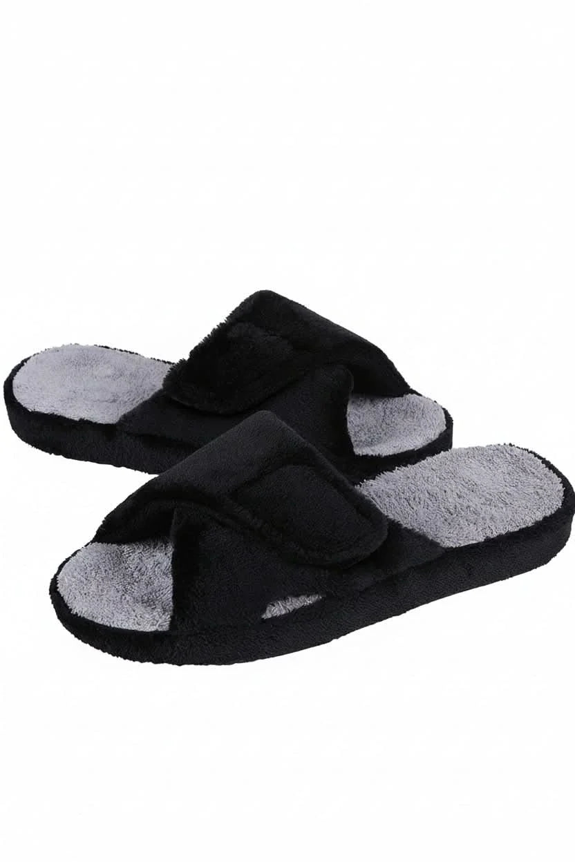 Women's open-toe comfort slipper, highlighting the breathable design & adjustable strap for summer lounging.