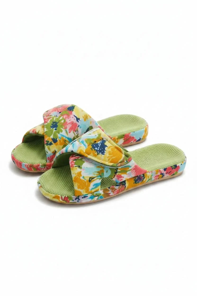 Plush sole detail of women's adjustable open-toe comfort slippers, ensuring soft support for indoor lounging.