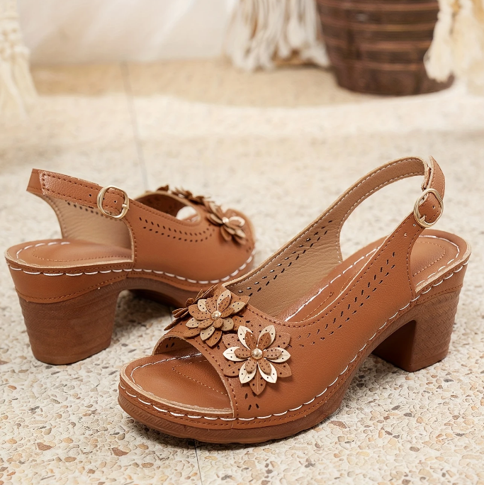 Secure fit women's adjustable sandals, offering all-day comfort for casual daily wear.