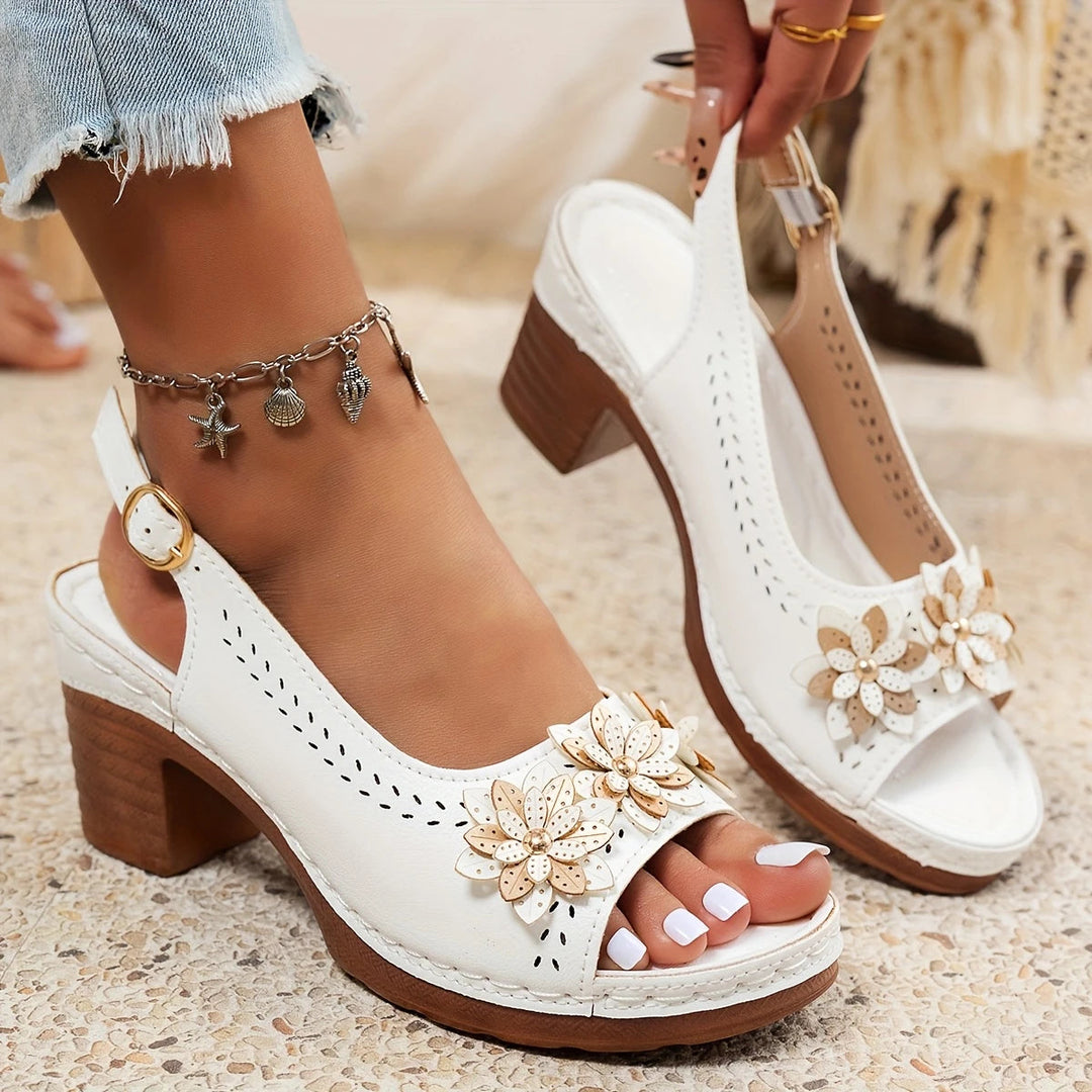 Chic women's casual sandals with adjustable straps, perfect for summer outings.