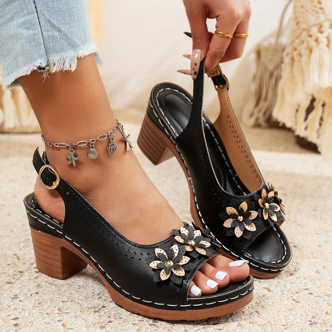 Versatile women's adjustable sandals for daily wear & summer activities. Secure & comfy.