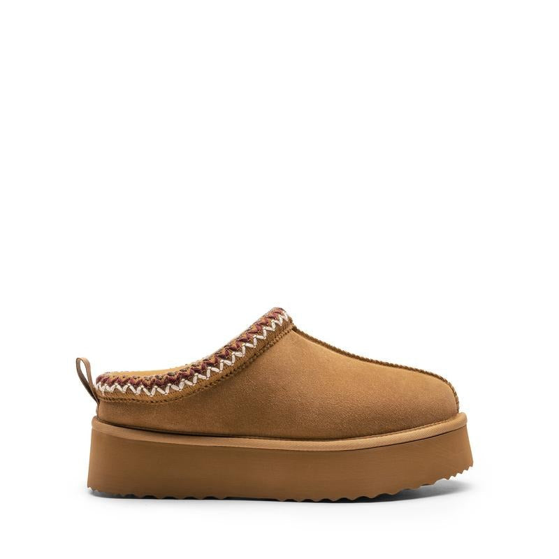 Women's Alassio platform cozy slippers, ideal for warm, comfortable indoor footwear & loungewear.