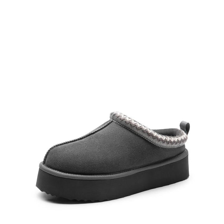 Comfortable Alassio women's platform slippers with a slip-on design, offering stylish indoor footwear & warmth.
