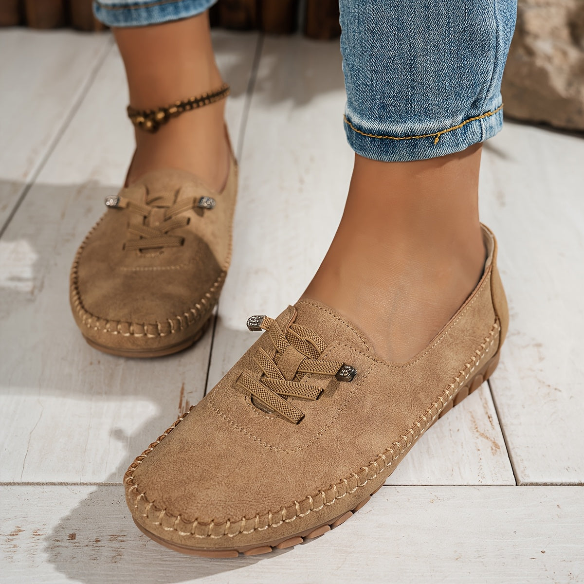 Elegant women's Ashley tassel loafers, casual slip-ons with arch support for everyday comfort.