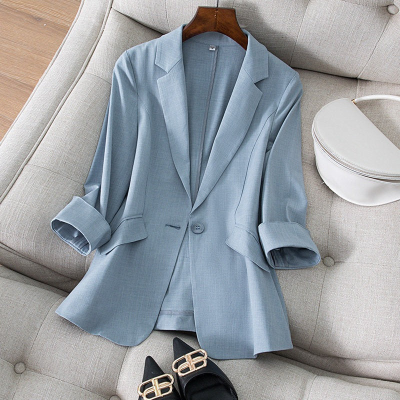 Classic Women's Ava blazer. Comfortable & stylish workwear jacket, ideal for office or casual outfits.