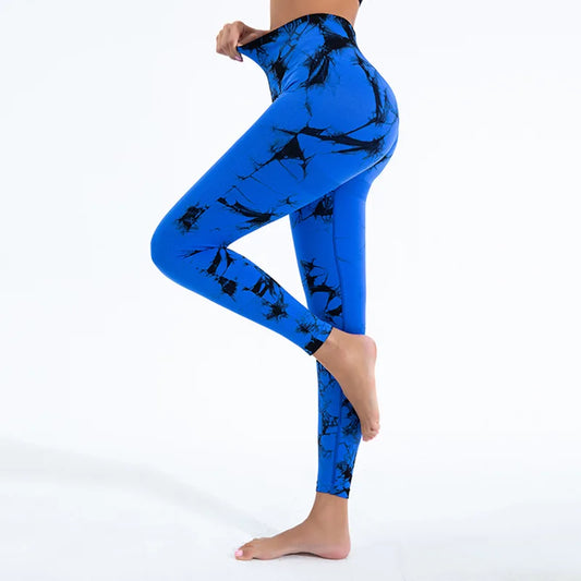 Women's black comfort-stretch everyday leggings for versatile wear, perfect for casual outfits or light workouts.
