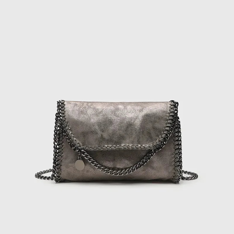 Fashionable women's gothic shoulder bag, available in black or grey with a stylish chain strap, vintage finish.