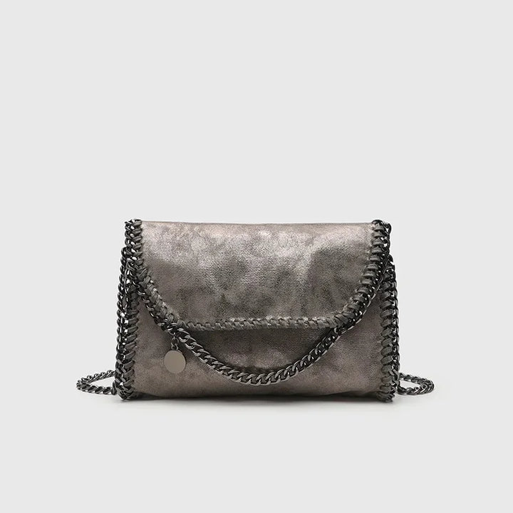 Fashionable women's gothic shoulder bag, available in black or grey with a stylish chain strap, vintage finish.