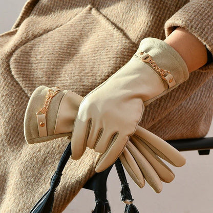 Elegant women's leather gloves, cashmere-lined for ultimate warmth in cold weather. A chic winter accessory.