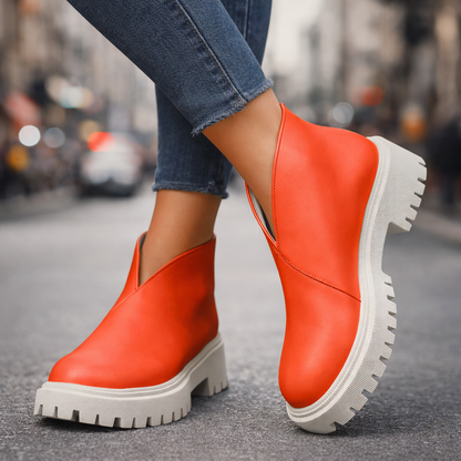 Comfortable women's casual leather platform lift shoes with a chic design.