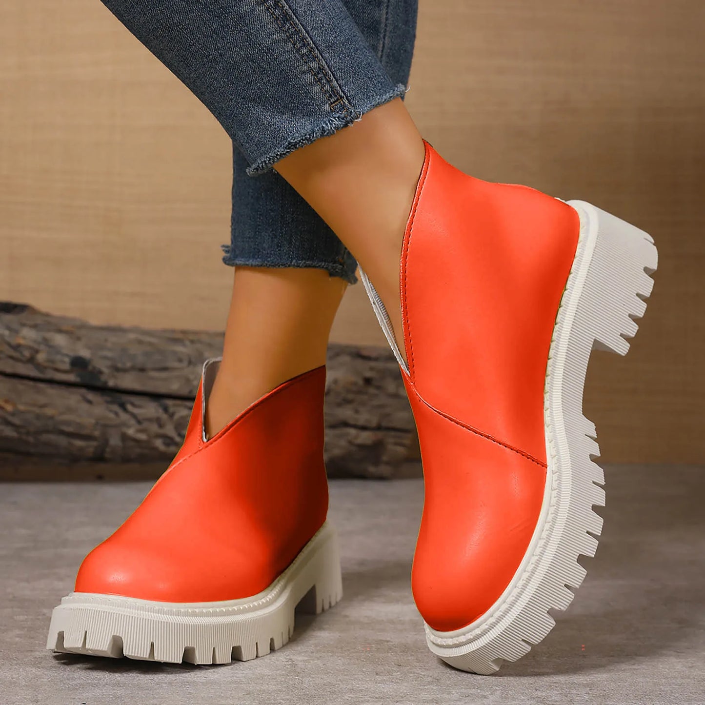 Elegant women's leather platform shoes with a comfortable lift, perfect for daily wear.