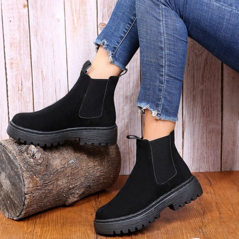 Everyday women's platform Chelsea boots, black with elastic panels & chunky lug sole. Stylish pull-on ankle boots.