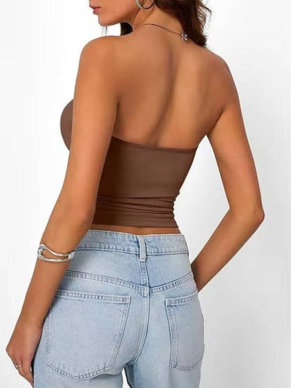 Comfortable nude seamless stretch bandeau crop top, women's versatile summer style.