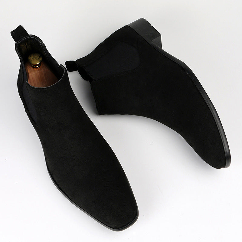 Everyday women's fashion: stylish slip-on Chelsea boots with a comfortable block heel, ideal for any occasion.
