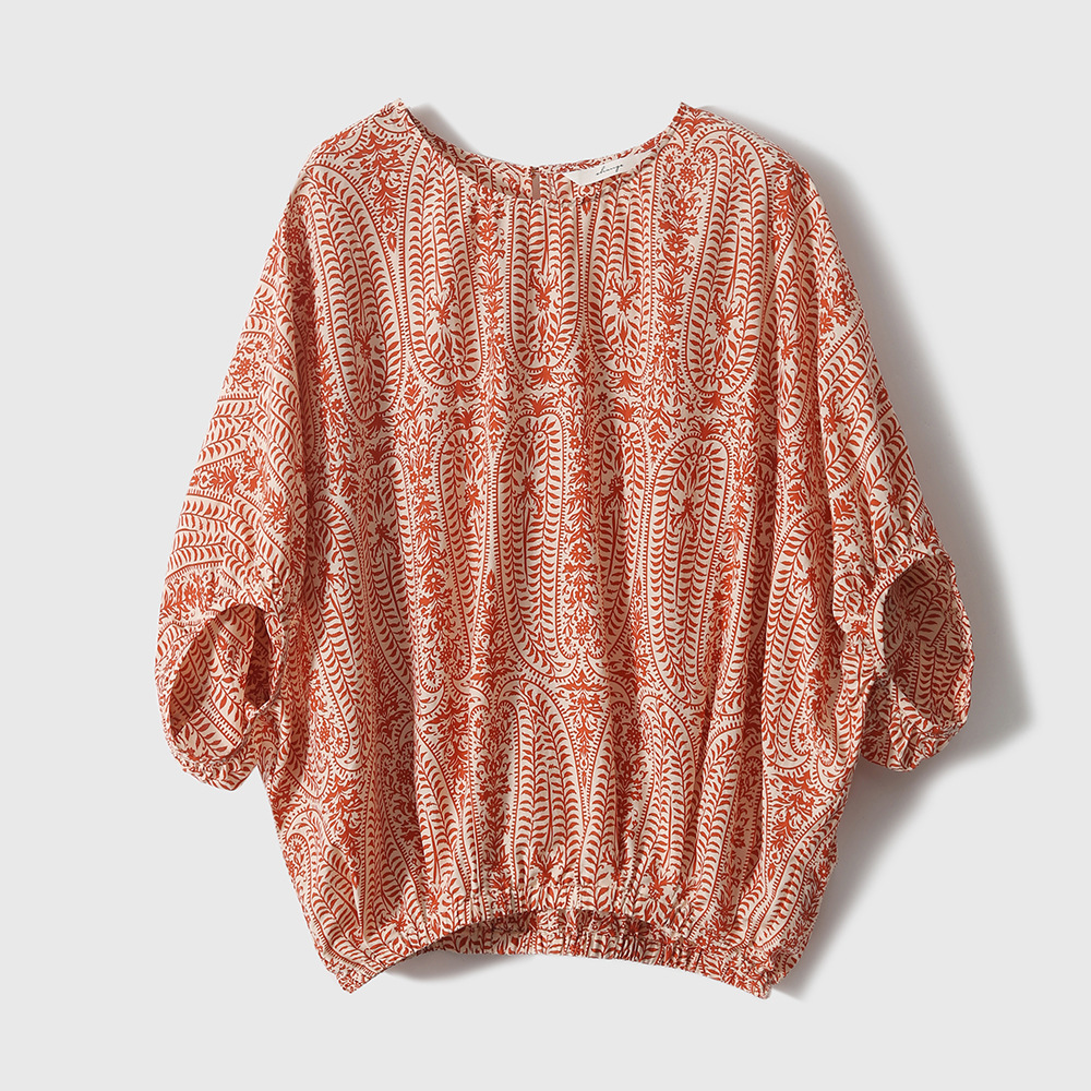 Women's bohemian floral pullover top with balloon sleeves for a relaxed, folk-style look. Perfect for spring & summer.