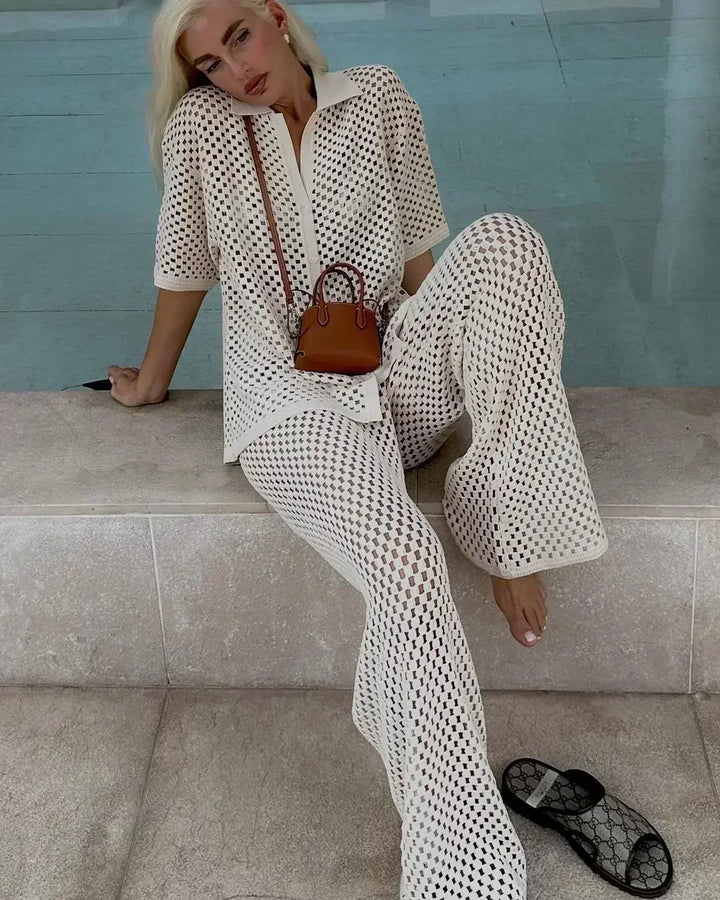 Effortless women's two-piece set: striped boho top & matching wide-leg pants. Ideal for summer casual or beach.