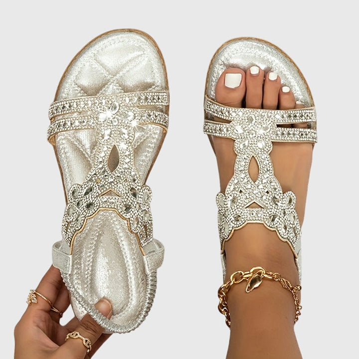 Casual women's flat sandals, embellished with rhinestones, perfect for boho summer vacations.