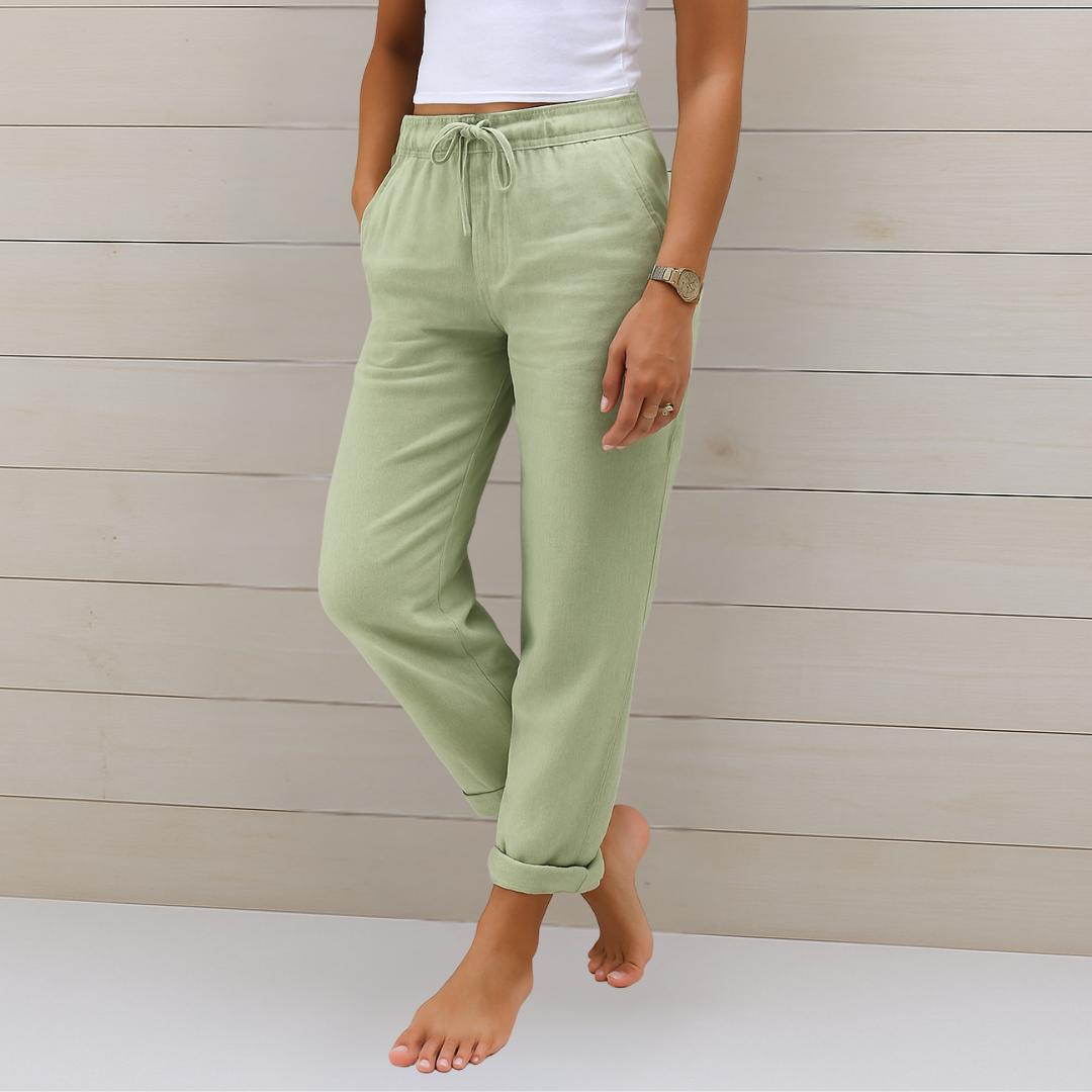 Comfortable & breathable women's flowy trousers featuring an elastic waist for effortless, everyday style.