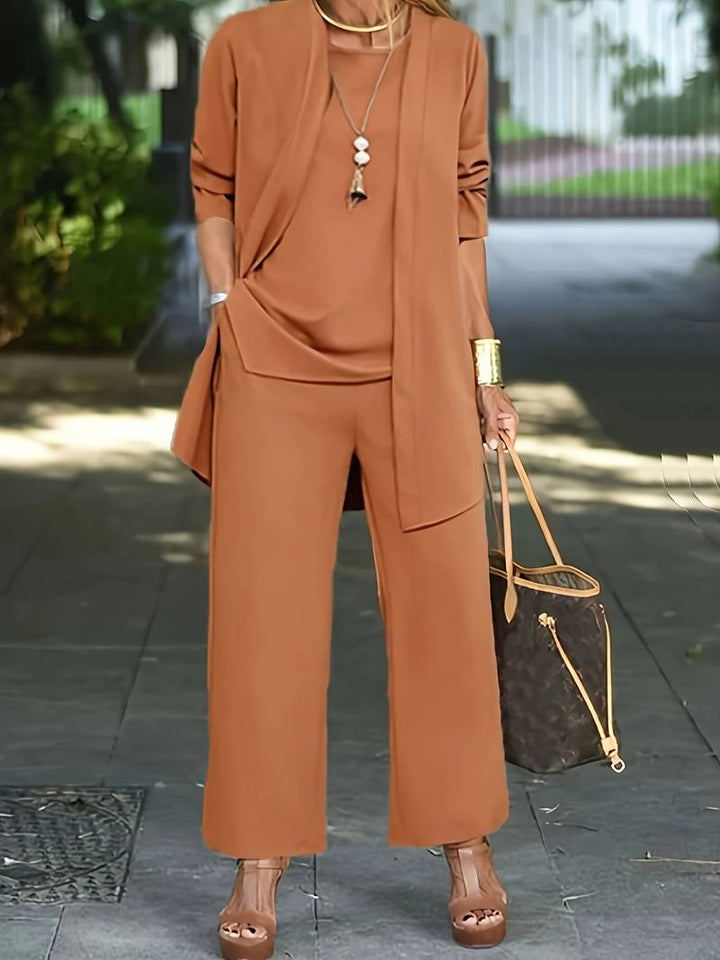 Chic women's wide-leg trouser and cardigan 3-piece set, ideal for spring and summer fashion.