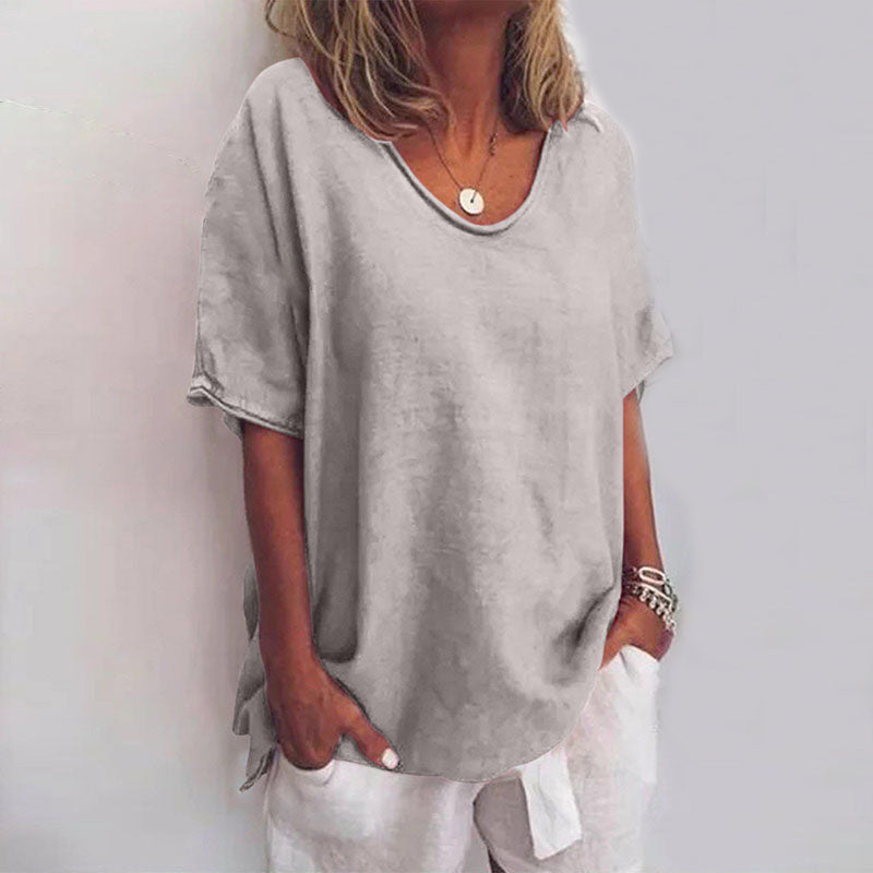 Trendy women's versatile casual top, a loose-fit t-shirt for effortless summer fashion.
