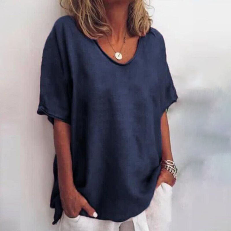 Relaxed style women's t-shirt, a comfy and breathable everyday wear top with short sleeves.