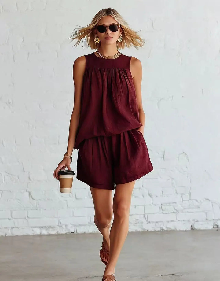 Relaxed fit women's shorts set, a comfortable two-piece casual outfit for warm weather and everyday style.