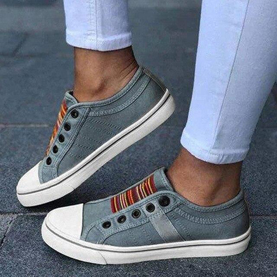 Women's casual sneakers, lightweight & comfortable everyday trainers. Perfect for walking & active wear.