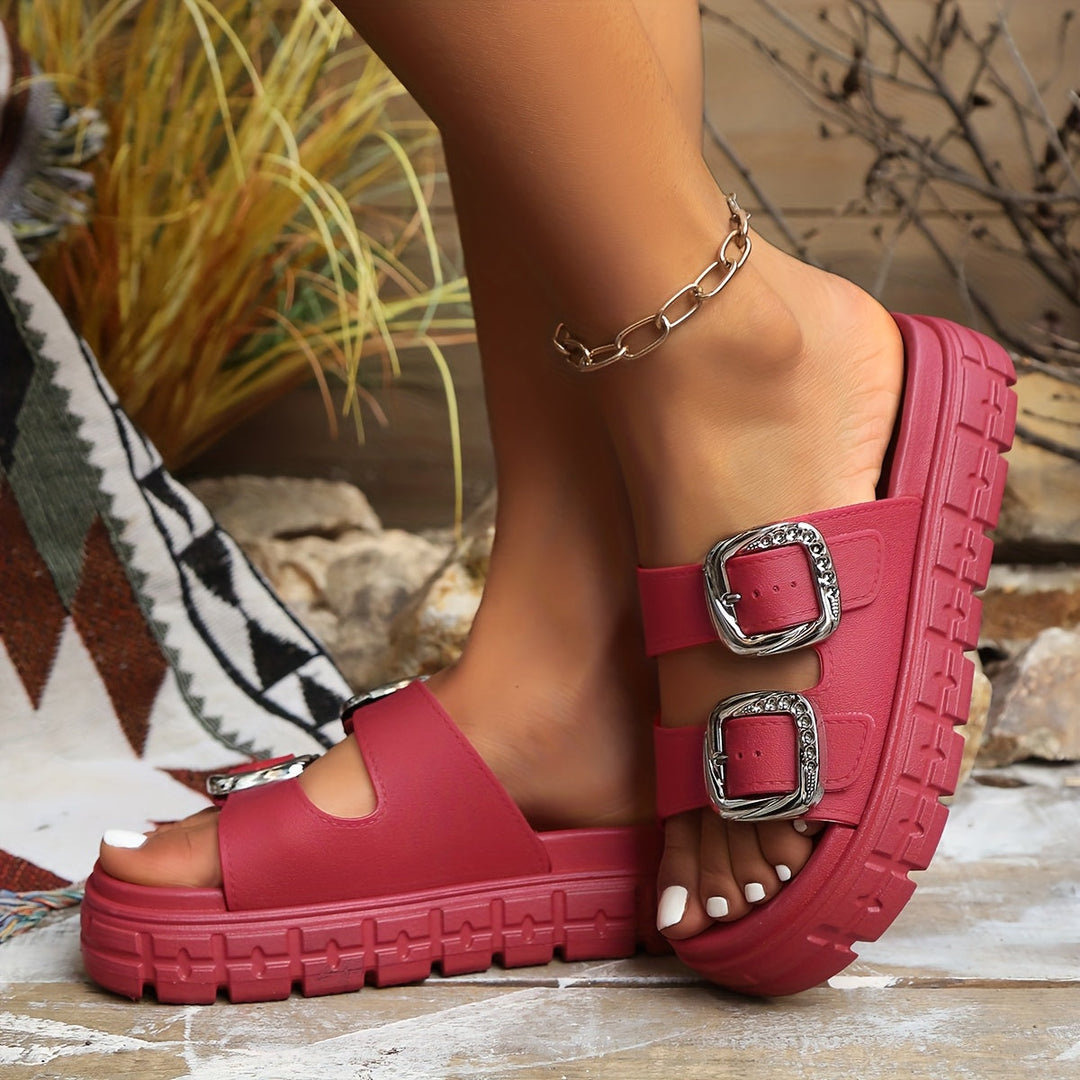 Chic women's summer sandals, designed for ultimate comfort and versatile fashion.