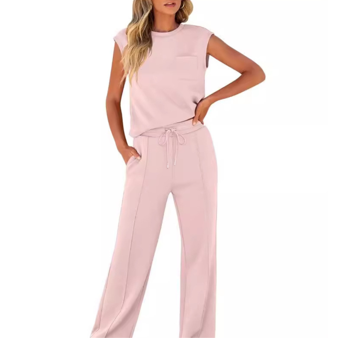Relaxed fit women's summer lounge set, soft fabric. Stylish, comfortable, and perfect for casual wear.