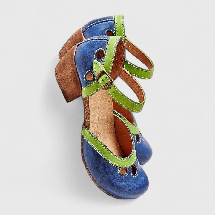 Supportive women's walking sandals with a breathable open-toe, perfect for active summer comfort and daily wear.
