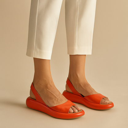 Soft cushioned Catrina slingback slides for women, combining comfort and summer casual style.